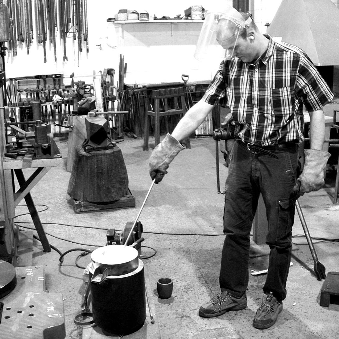 Drumlin Hall | Custom Bronze Railing Prototyping | Hudson River Valley, NY Drumlin Hall | Custom Bronze Railing Prototyping | Hudson River Valley, NY